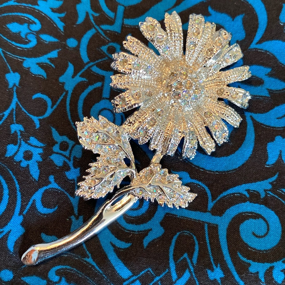 Vintage Encrusted Daisy Brooch